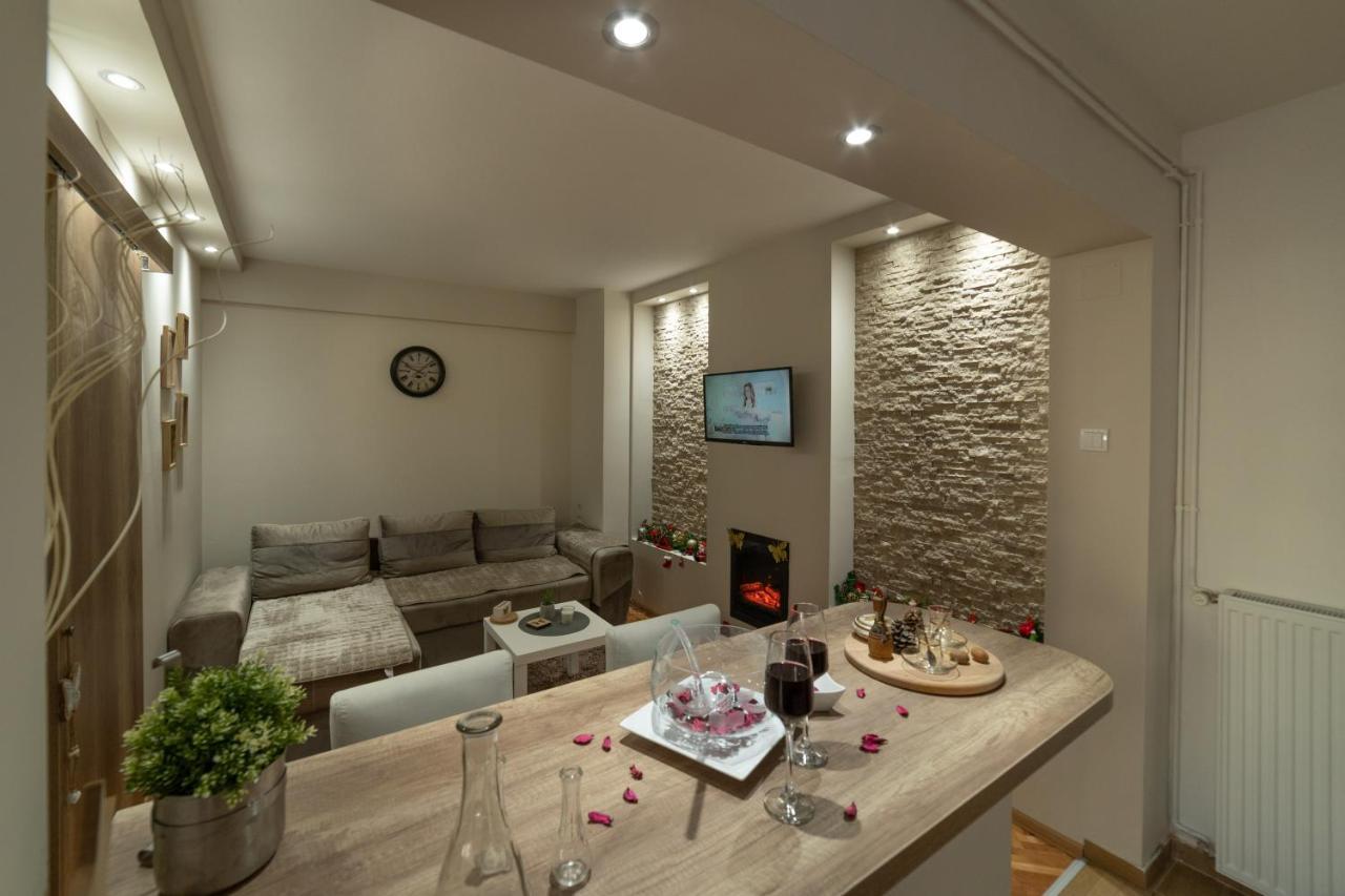 Gold Apartman Vrsac Esterno foto