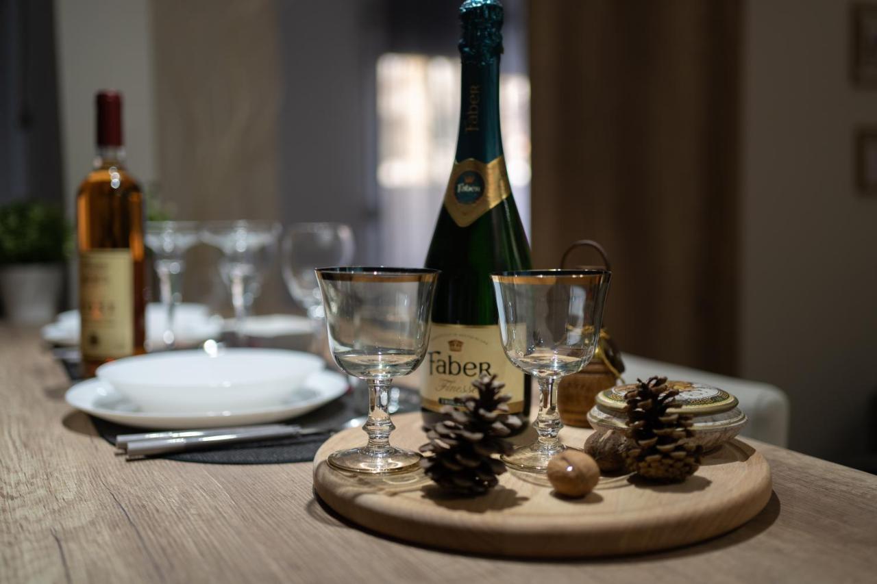 Gold Apartman Vrsac Esterno foto